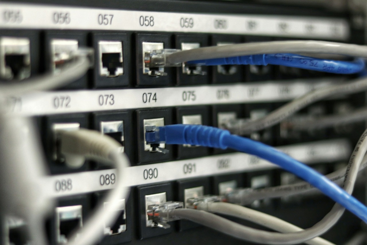 Network patch panel with structured cabling for meeting room devices